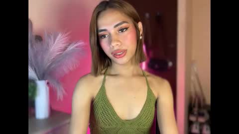 Snapshot of sweet_nikki03 chatting on 10-03-25, 09:01 sweet_nikki03 online show from 10-03-25, 09:01