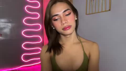 sweet_nikki03 online show from 04-18-26, 08:20