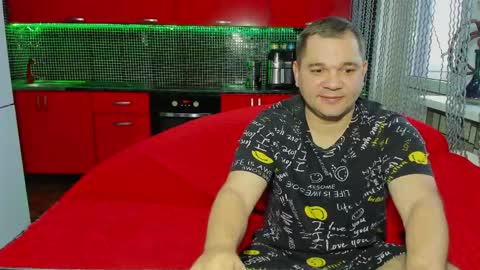 Snapshot of sweet_olga_and_dmitriy chatting on 05-16-26, 06:32 Olga and Dmitriy online show from 05-16-26, 06:32