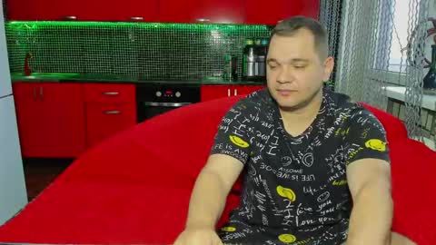 Snapshot of sweet_olga_and_dmitriy chatting on 05-16-26, 06:54 Olga and Dmitriy online show from 05-16-26, 06:54