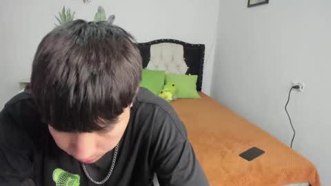 sweet_paradisex5 online show from 04-17-26, 08:23