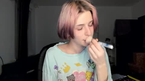 kira online show from 02-19-26, 06:48