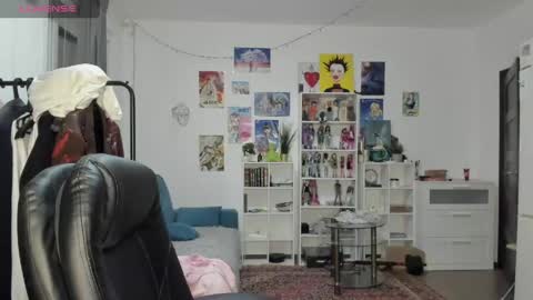 kira online show from 04-18-26, 07:58