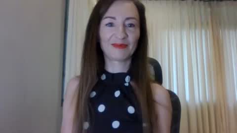 Snapshot of sweet_poeme chatting on 06-15-26, 11:23 sweet_poeme online show from 06-15-26, 11:23