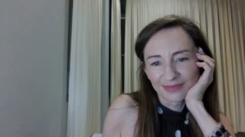 Snapshot of sweet_poeme chatting on 06-19-26, 12:20 sweet_poeme online show from 06-19-26, 12:20