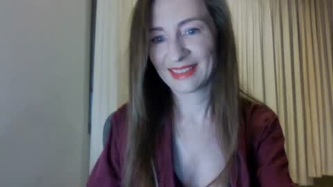 Snapshot of sweet_poeme chatting on 06-21-26, 12:30 sweet_poeme online show from 06-21-26, 12:30