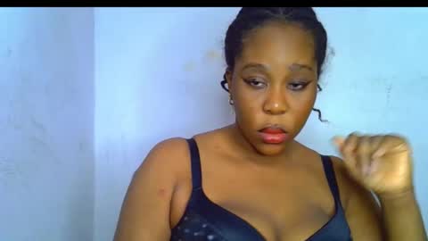 Snapshot of sweet_pussygirl474589 chatting on 09-30-25, 06:51 Ayana online show from 09-30-25, 06:51