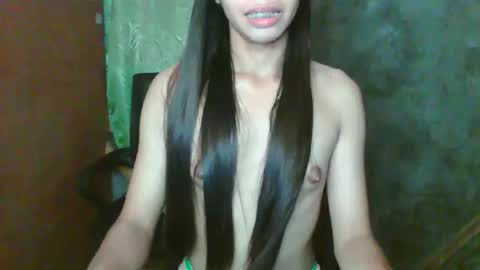 Snapshot of sweet_reyan2003 chatting on 05-16-26, 07:05 REYAN online show from 05-16-26, 07:05