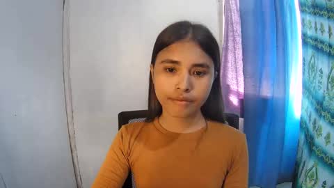 Snapshot of sweet_reyan2003 chatting on 06-11-26, 06:33 REYAN online show from 06-11-26, 06:33