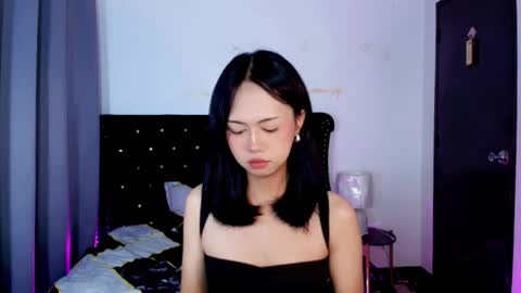 Snapshot of sweet_savii chatting on 05-17-26, 11:17 lovesavii online show from 05-17-26, 11:17