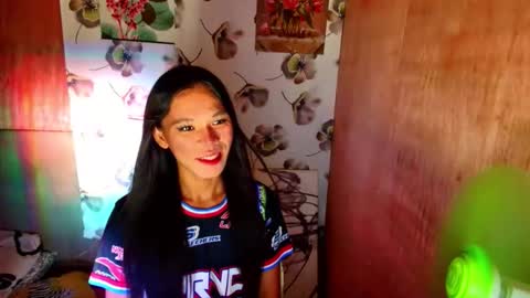 Snapshot of sweet_sexyzhiennexxx chatting on 11-21-25, 10:36 Zhienne online show from 11-21-25, 10:36