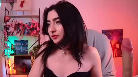 Snapshot of sweet_shena chatting on 05-18-26, 02:23 Shena online show from 05-18-26, 02:23