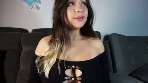 Snapshot of sweet_stephaniee chatting on 04-07-26, 06:47 online show from 04-07-26, 06:47