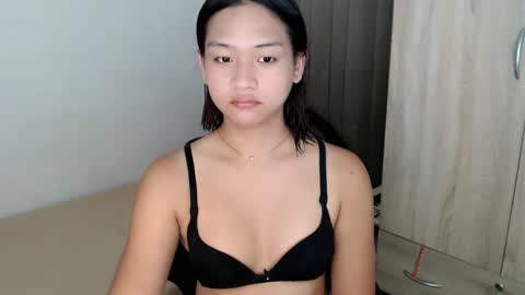 Snapshot of sweet_tenshi chatting on 05-14-26, 11:17 tenshi online show from 05-14-26, 11:17