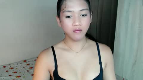 Snapshot of sweet_tenshi chatting on 05-27-26, 12:07 tenshi online show from 05-27-26, 12:07
