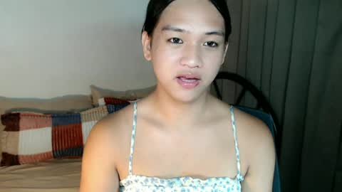 Snapshot of sweet_tenshi chatting on 06-19-26, 03:38 tenshi online show from 06-19-26, 03:38