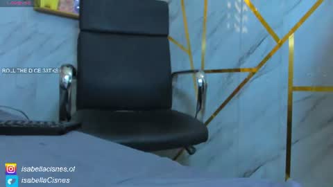 Snapshot of sweet_tits2 chatting on 07-26-26, 04:47 Isabella online show from 07-26-26, 04:47