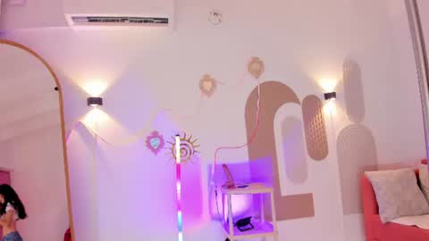 Snapshot of sweet_valentine_1 chatting on 07-19-26, 11:47 Valentine online show from 07-19-26, 11:47