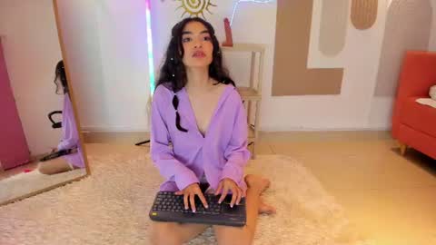 Snapshot of sweet_valentine_1 chatting on 07-28-26, 07:39 Valentine online show from 07-28-26, 07:39