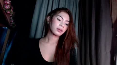 sweet_vell online show from 06-17-26, 09:49