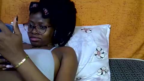 sweet_zarah online show from 04-18-26, 07:18