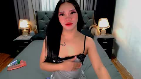 bea takashi  online show from 06-17-26, 09:34