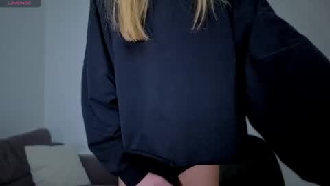 sweet_zz_gold online show from 02-27-26, 06:30