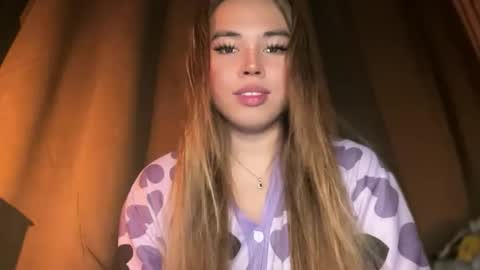 Snapshot of sweetalexa19 chatting on 03-25-26, 10:32 alexa your one and only queen online show from 03-25-26, 10:32