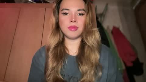 Snapshot of sweetalexa19 chatting on 04-19-26, 02:22 alexa your one and only queen online show from 04-19-26, 02:22