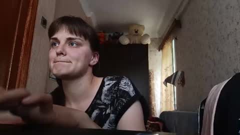 Snapshot of sweetalina13 chatting on 06-09-26, 03:23 sweetalina13 online show from 06-09-26, 03:23