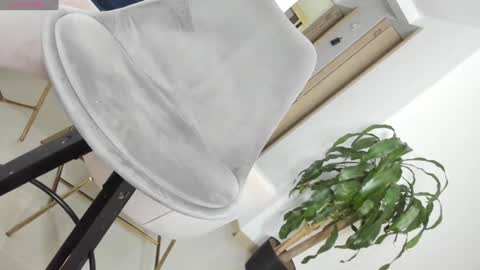 Camila online show from 01-24-25, 11:02