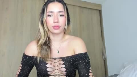 Camila online show from 02-23-25, 12:48