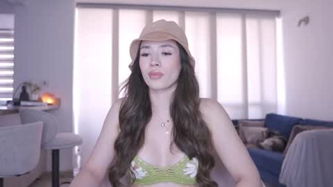 Camila online show from 02-19-26, 06:26