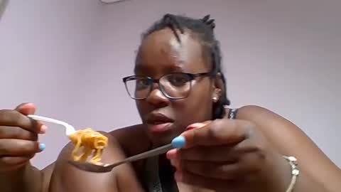 Snapshot of sweetariah1 chatting on 07-20-26, 07:00 Ariah online show from 07-20-26, 07:00