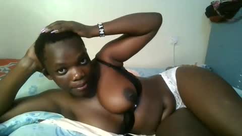 Snapshot of sweetassbabe20 chatting on 06-08-26, 05:35 Sweetass online show from 06-08-26, 05:35