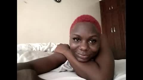 Snapshot of sweetbee018 chatting on 04-10-26, 04:39 Lunargirl online show from 04-10-26, 04:39