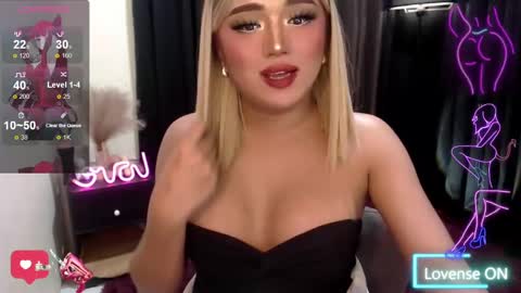 Snapshot of sweetbella118 chatting on 03-07-25, 10:10 bella online show from 03-07-25, 10:10