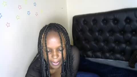 Snapshot of sweetberry30 chatting on 12-12-24, 01:28 sweetberry30 online show from 12-12-24, 01:28