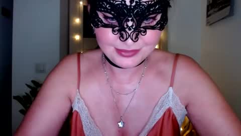Diana online show from 06-12-26, 11:57