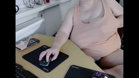 Sweetboobs85h online show from 02-23-25, 08:11