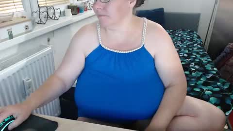 Sweetboobs85h online show from 09-19-25, 07:25