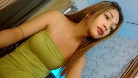 Snapshot of sweetcandicexx chatting on 02-15-25, 02:26 gwapa online show from 02-15-25, 02:26