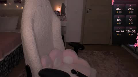 Lisa online show from 02-10-26, 08:13