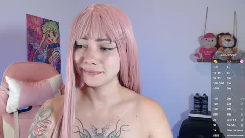       Independent model online show from 01-23-25, 12:35