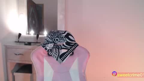       Independent model online show from 10-05-25, 06:01