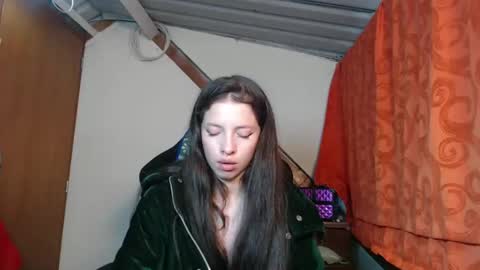 sweetdam12 online show from 12-31-24, 10:45