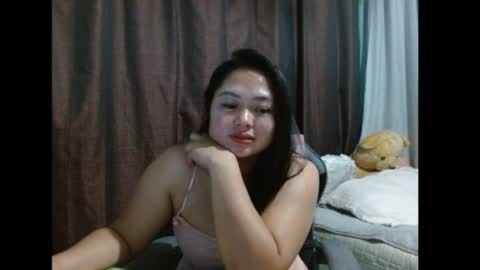 Snapshot of sweetdemurelady chatting on 05-22-26, 01:28 Lynn online show from 05-22-26, 01:28