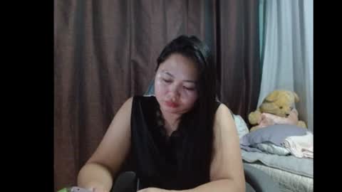Snapshot of sweetdemurelady chatting on 05-28-26, 01:19 Lynn online show from 05-28-26, 01:19