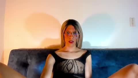 Amelia online show from 03-06-25, 06:05