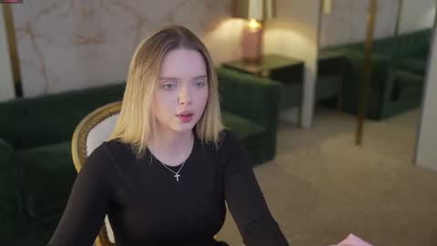 Amelia online show from 09-24-25, 06:50